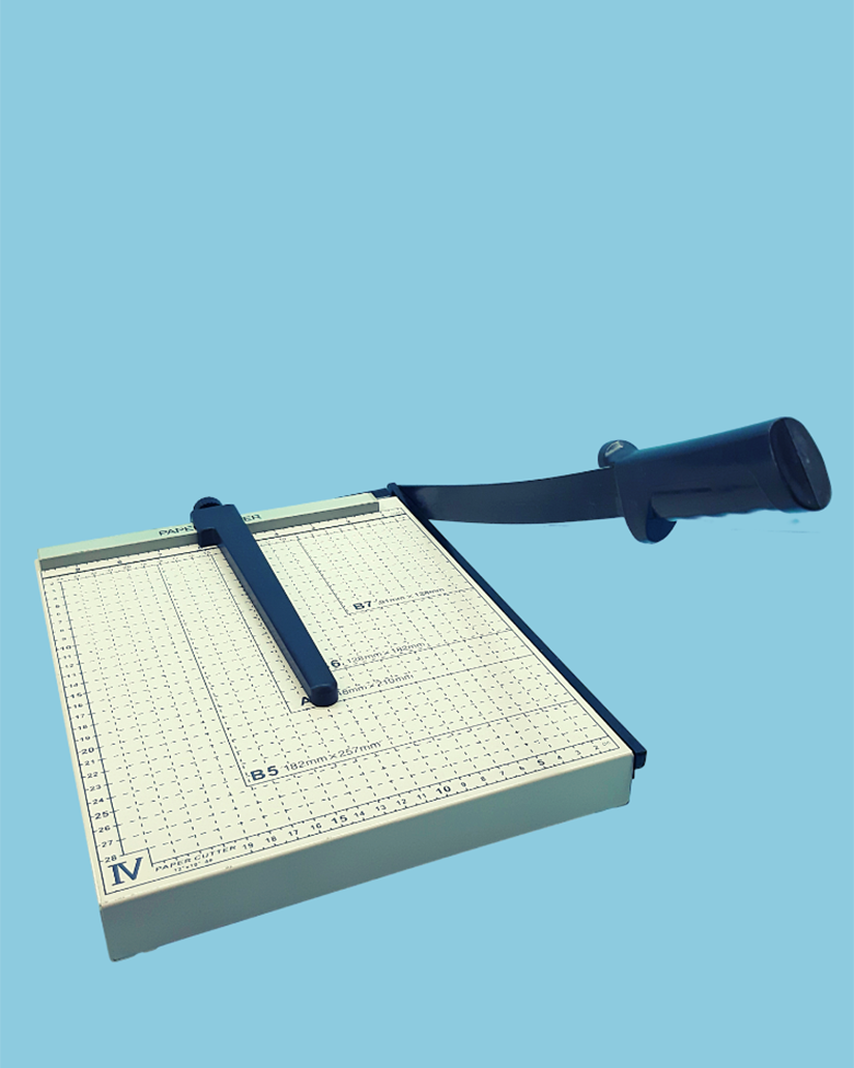 12.6 PAPER CUTTER